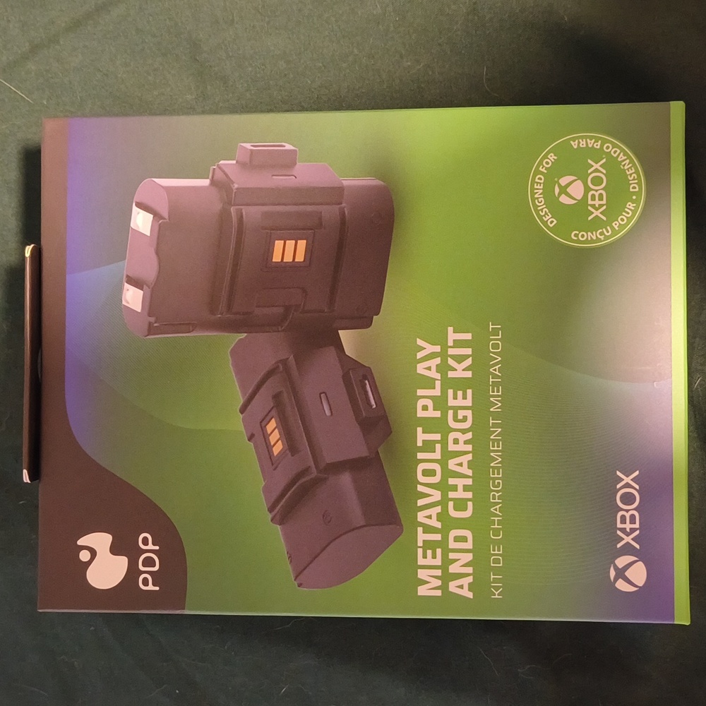NWT PDP Metavolt Play & Charge Kit for Xbox